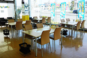 厚木店_商談テーブル